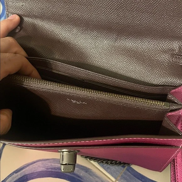 Vibrant COACH Pink Crossbody Bag - new never used - Picture 4 of 8